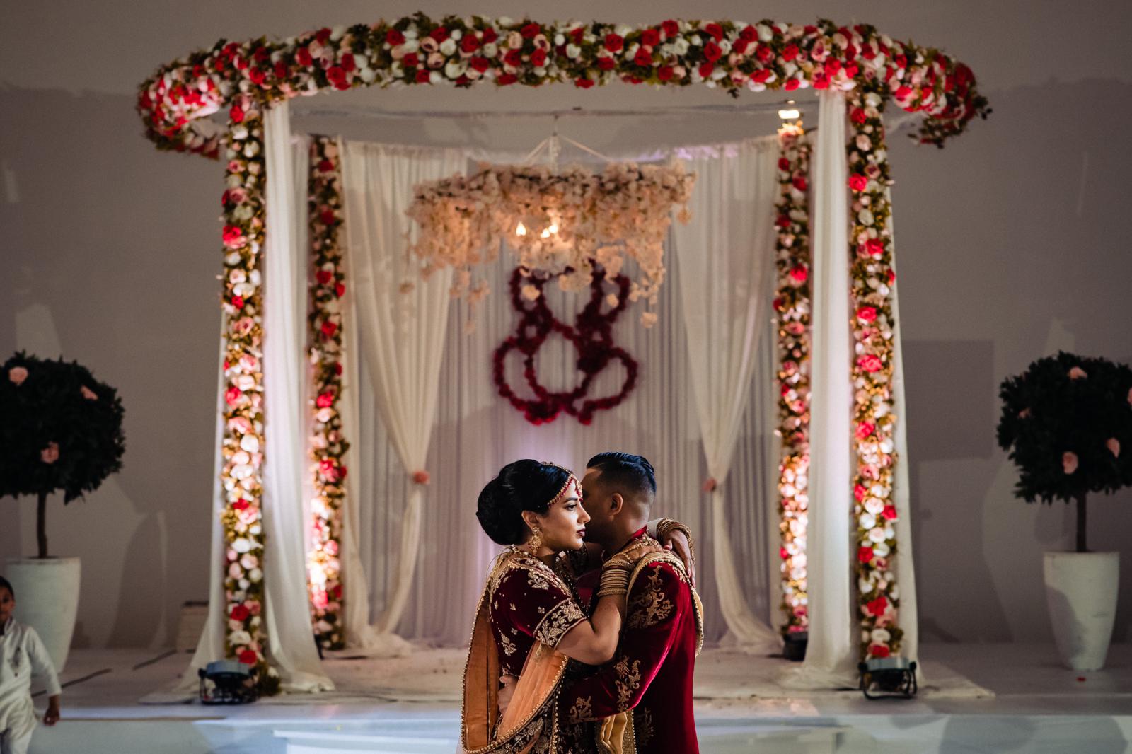 openingsdans  hindoestaanse bruiloft door trouwfotograaf rey events almere
