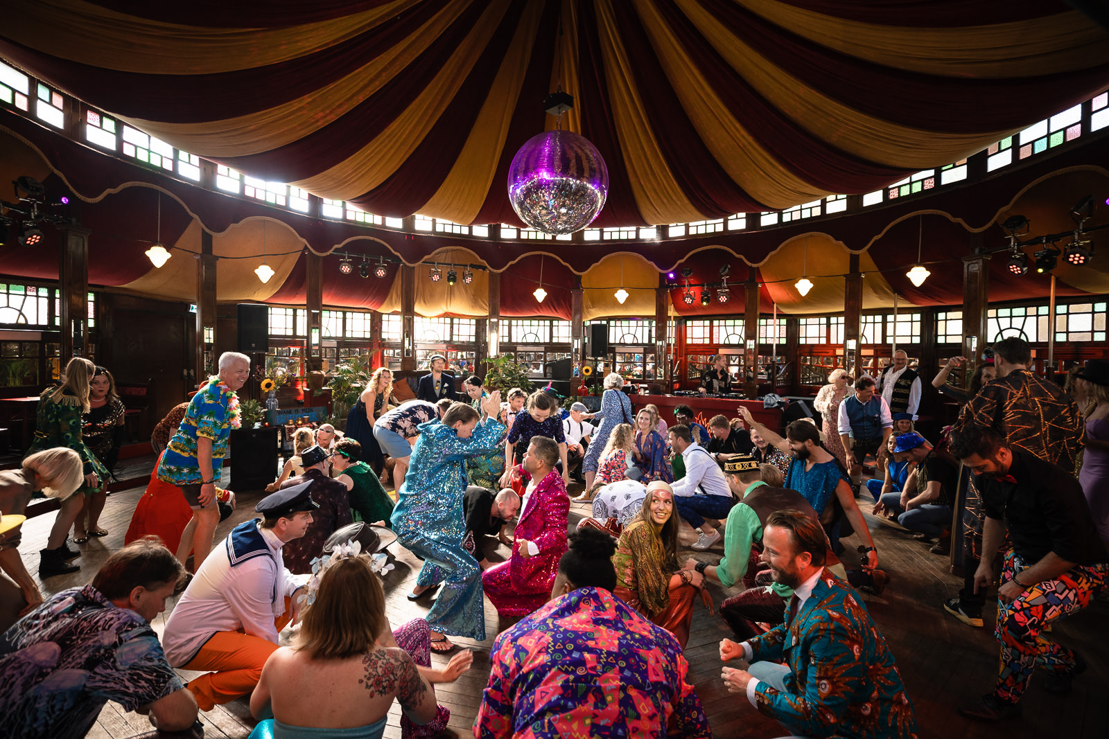 Festival Bruiloft Camping de lievelinge dansworkshop Trouwfotograaf Den Haag Paco van Leeuwen