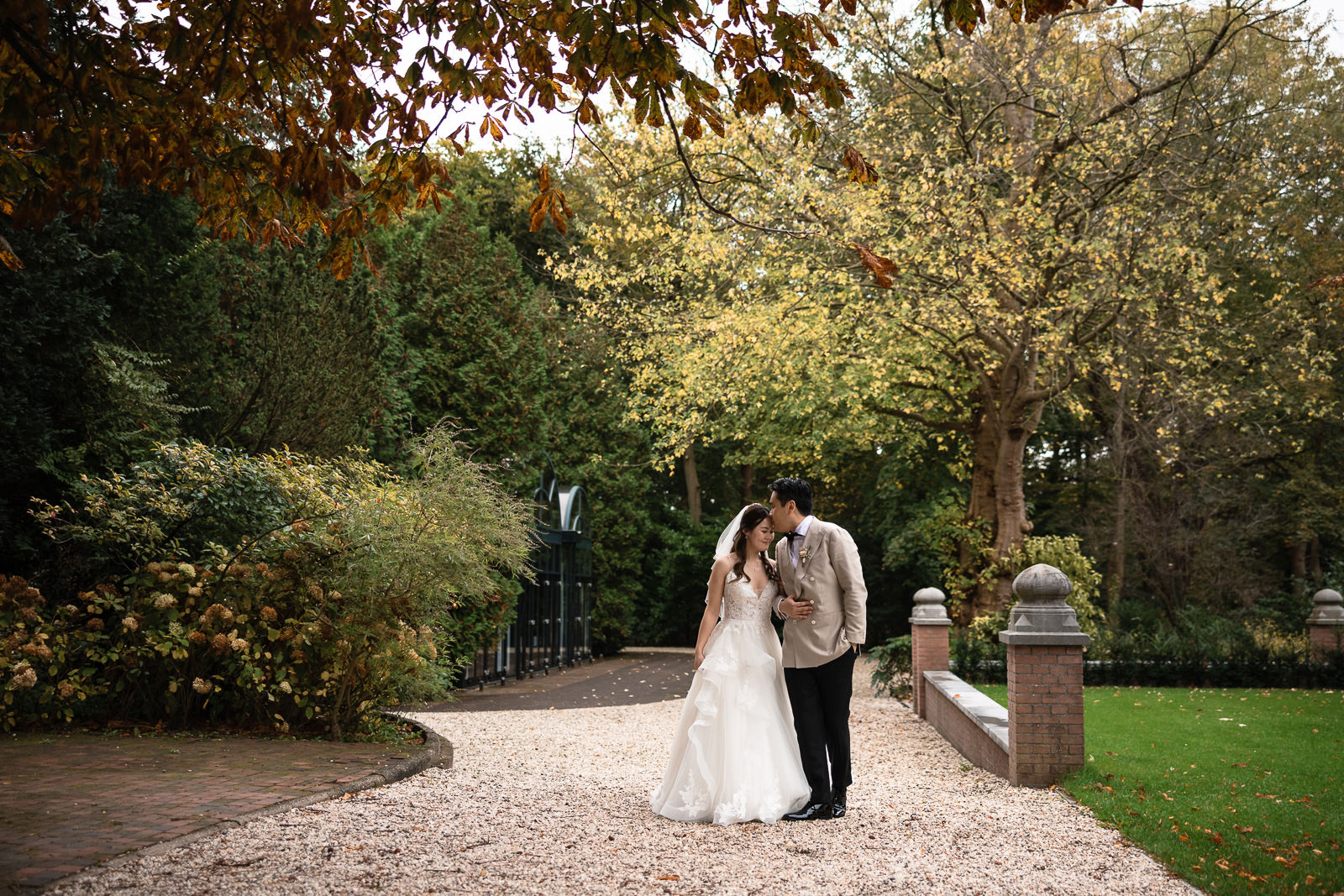 Luxe Chinese kasteel bruiloft foto bruidspaar