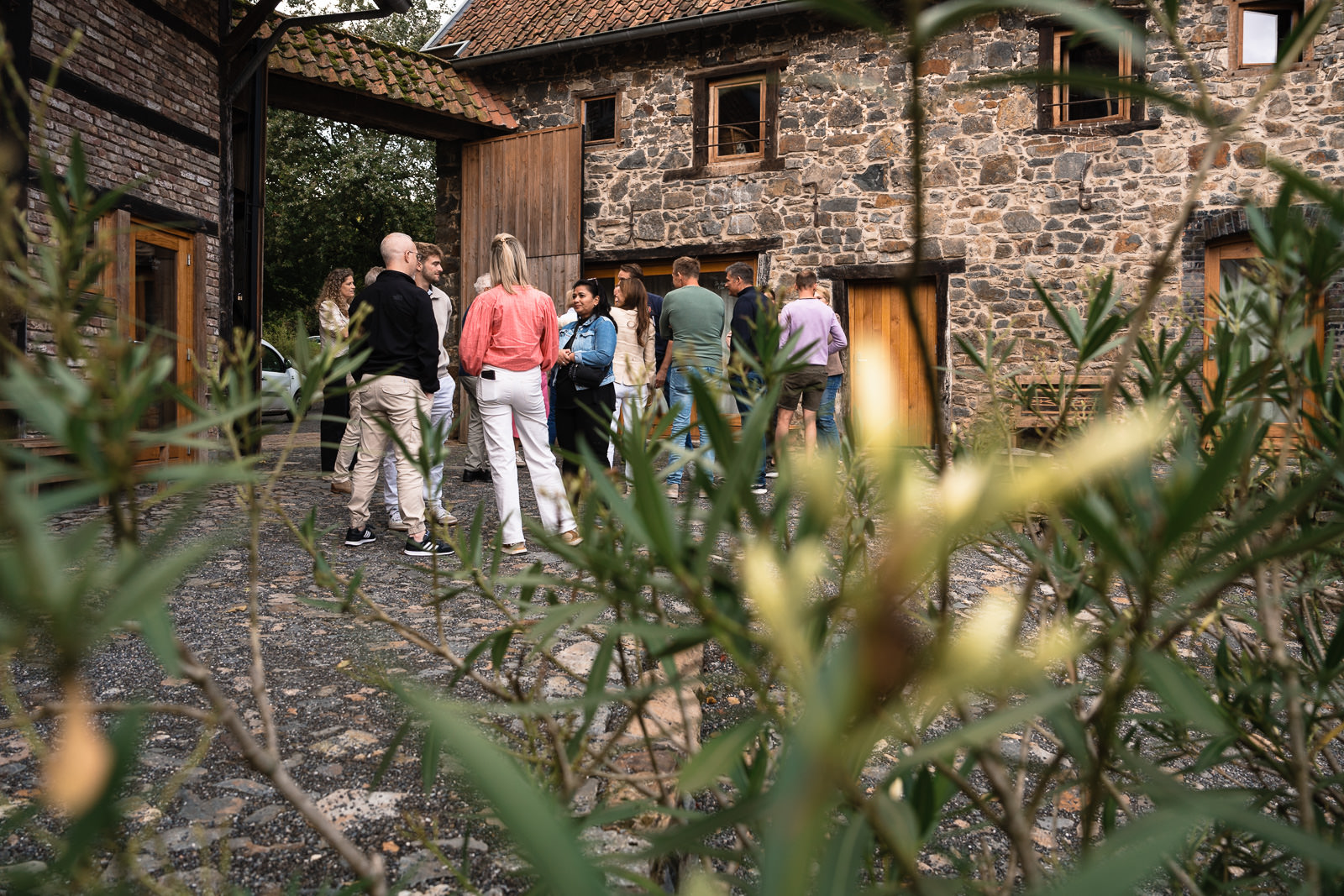 Trouwfotograaf Zuid-Limburg Hoeve Vernelsberg welkom gasten